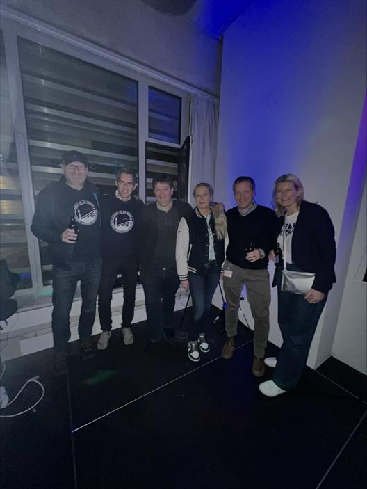 Gruppenbild mit Damen